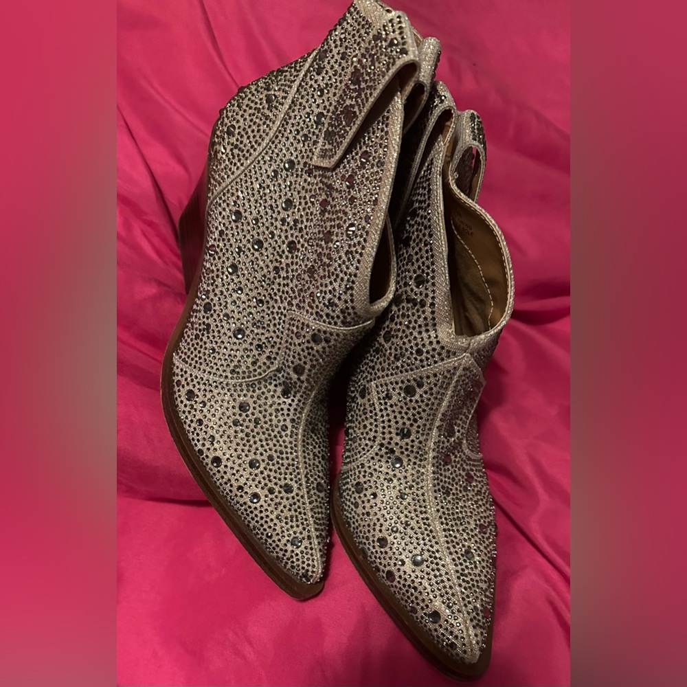 Jessica Simpson Zadie Western Pull on Studded Women's Ankle Booties